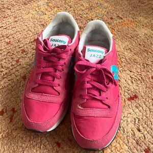 Saucony Jazz hot pink + turquoise sneakers